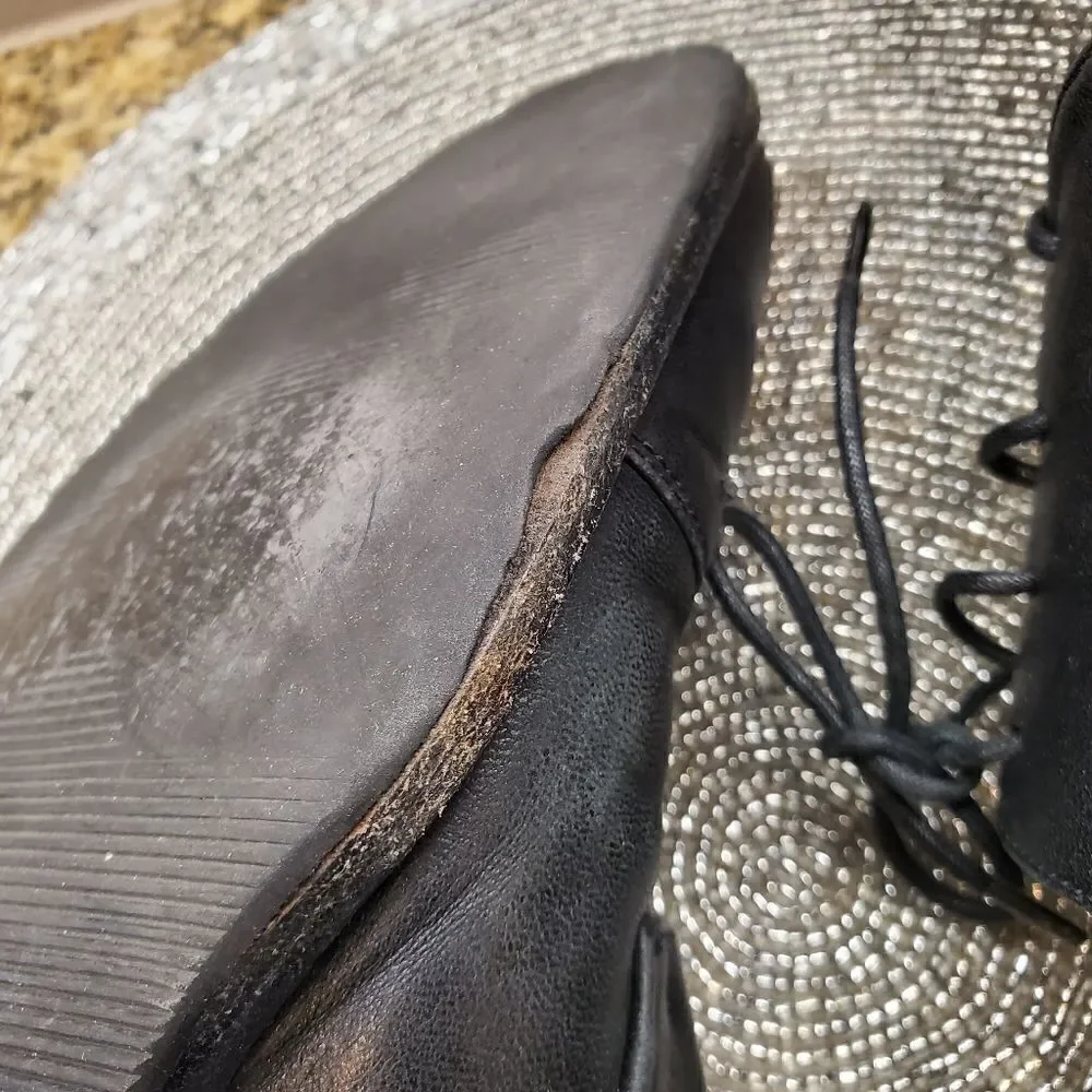 BALLY Black Leather Lace Ups - Size 10‎